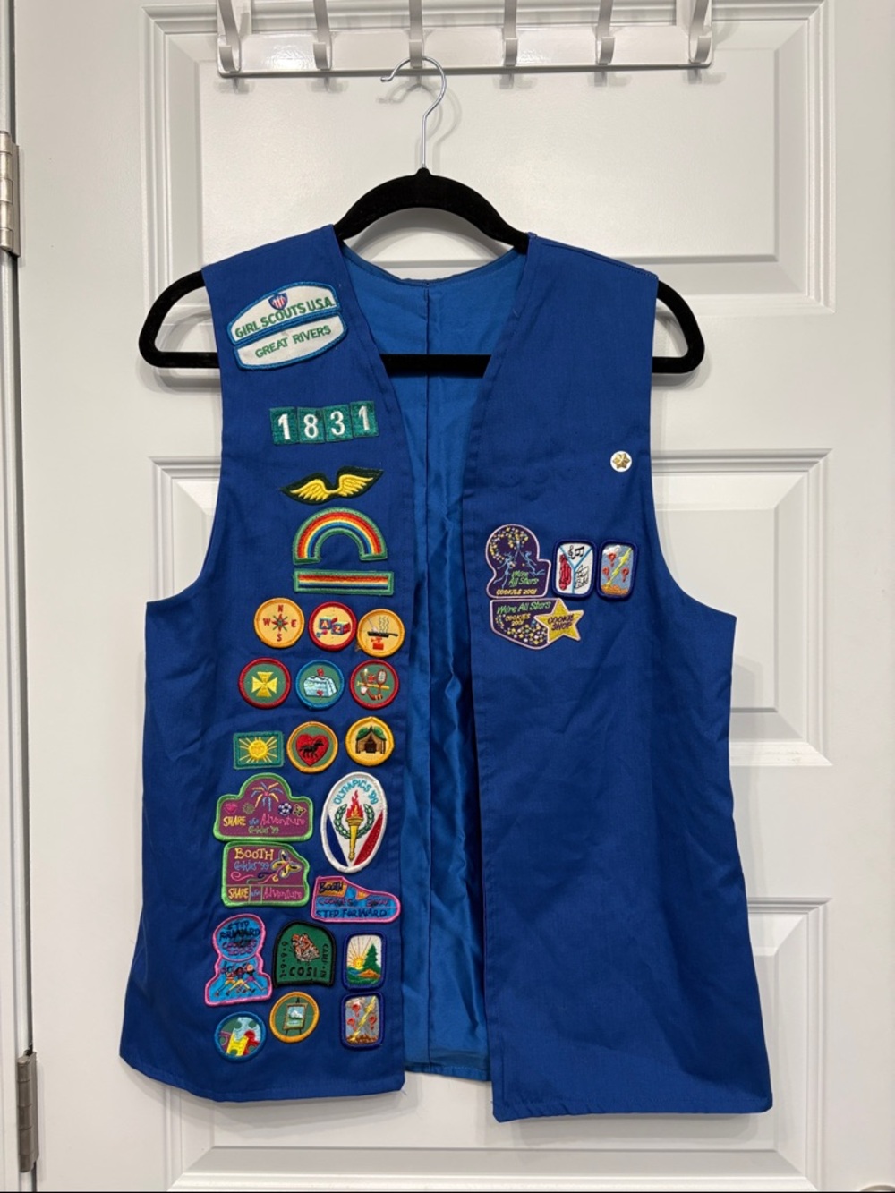 Girl Scouts Vest with Colorful Merit Badges - Blue Costume